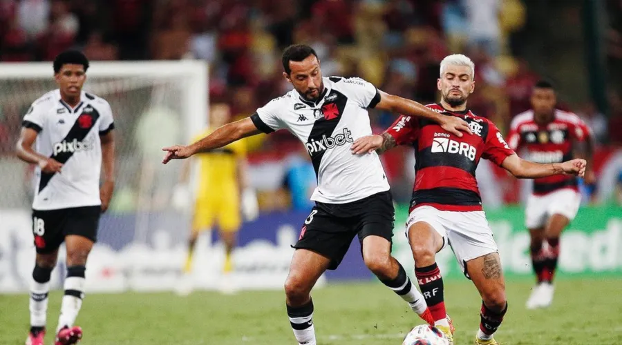 Vasco e Flamengo voltam a se enfrentar por uma vaga na final na segunda (13)