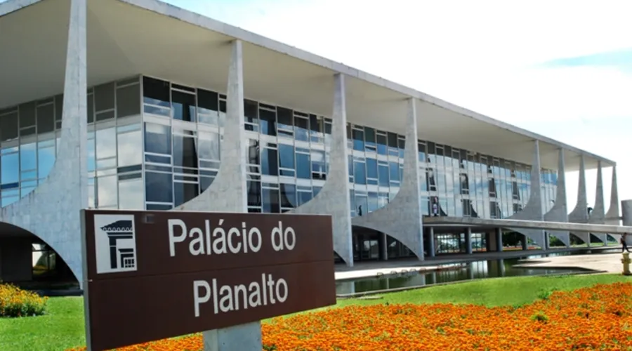 O corpo foi encontrado entre o Palácio do Planalto e o 1° Grupamento do Corpo de Bombeiros do Distrito Federal