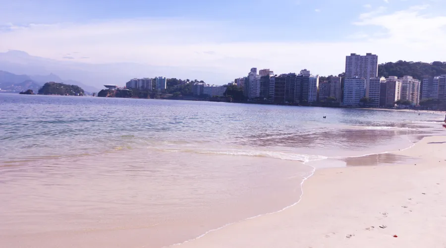 Boletim do Inea também libera maioria das praias de Niterói