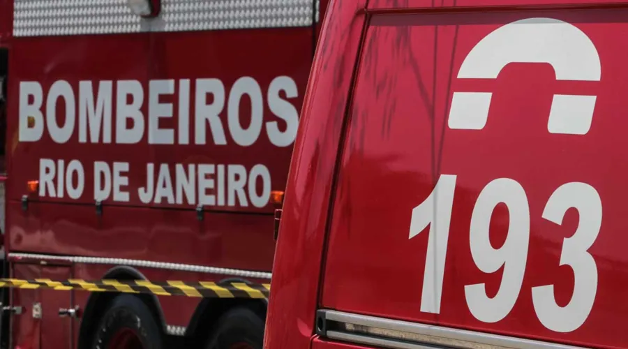 Incêndio atinge supermercado no centro de Niterói - Alex Ramos - Enfoco