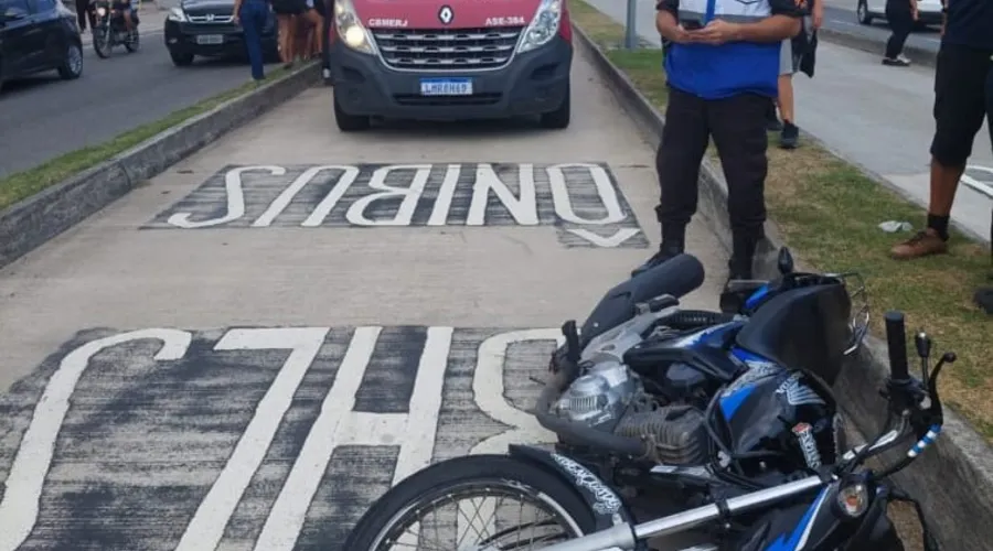 Moto atingiu dois estudantes no Cafubá
