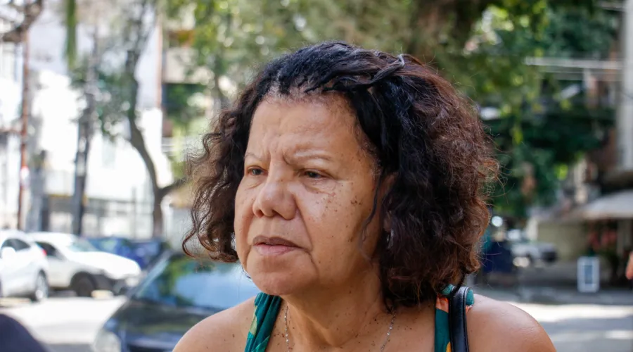 Edna Maria Vaz, síndica de um dos prédios da rua