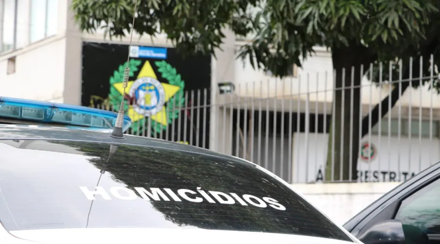 A Delegacia de Homicídios de Niterói, São Gonçalo e Itaboraí foi acionada para realizar perícia