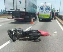 Imagem ilustrativa da imagem Acidente entre carro e moto deixa ferido na Ponte Rio-Niterói