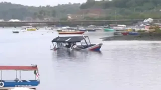 Imagem ilustrativa da imagem Barco naugrafa e deixa seis mortos em Salvador