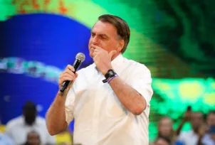 Imagem ilustrativa da imagem Bolsonaro é indiciado por fraudar cartão de vacina contra a Covid