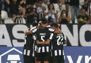 Imagem ilustrativa da imagem Botafogo luta por vaga na fase de grupos da Libertadores