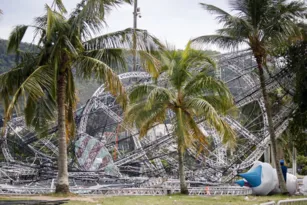 Imagem ilustrativa da imagem Nova queda de estrutura gera medo em moradores de Niterói