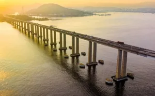 Imagem ilustrativa da imagem Rampas de saída da Ponte Rio-Niterói têm interdições; entenda