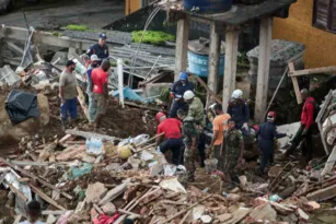 Imagem ilustrativa da imagem Destroços de Petrópolis serão levados para margem da BR-040, diz MP