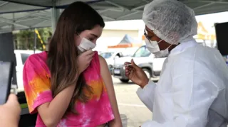 Imagem ilustrativa da imagem Vacina liberada na faixa de 12 a 17 anos, com comorbidades, em Niterói