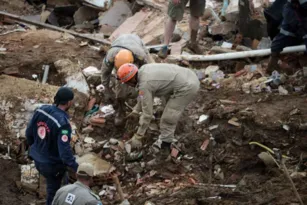 Imagem ilustrativa da imagem Alerta sobre fake news e mais de 130 mortos em Petrópolis