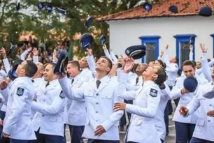 Imagem ilustrativa da imagem Marinha e Aeronáutica abrem concursos com mais de 250 vagas