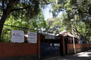 Imagem ilustrativa da imagem Pais denunciam falta de professores em escola estadual de Niterói
