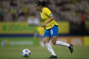 Imagem ilustrativa da imagem Marta sofre lesão e é cortada de seleção brasileira