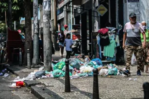 Imagem ilustrativa da imagem Rio tem acúmulo de lixo no segundo dia de paralisação dos garis