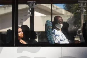 Imagem ilustrativa da imagem Máscaras deixam de ser obrigatórias em Niterói; veja anúncio
