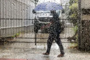 Imagem ilustrativa da imagem Previsão de chuva e frio no decorrer da semana em Niterói e região