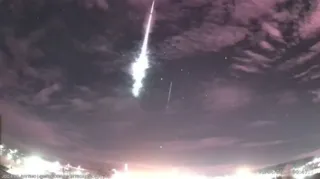 Imagem ilustrativa da imagem "Bola de fogo" foi vista no céu de Santa Catarina; veja vídeo