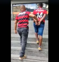 Imagem ilustrativa da imagem 'Pato' vai para jogo do Flamengo, se exibe em vídeo e é preso