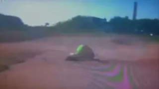 Imagem ilustrativa da imagem Vídeo mostra queda que vitimou paraquedista do Exército