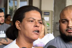 Imagem ilustrativa da imagem "Me tiraram o direito de comemorar o Dia das Mães", diz mãe de jovem morto no Rio