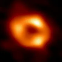 Imagem ilustrativa da imagem Foto inédita registra buraco negro no centro da Via Láctea