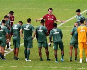 Imagem ilustrativa da imagem Com missão dificílima, Fluminense pode 'desistir' da Sul-Americana