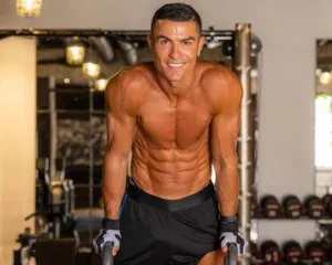 Imagem ilustrativa da imagem Cristiano Ronaldo faz busca por botox para o pênis