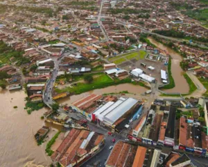 Imagem ilustrativa da imagem Mais de 56 mil desalojados e desabrigados após chuvas em Alagoas