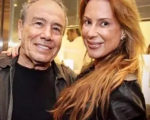 Imagem ilustrativa da imagem Stênio Garcia é retirado de entrevista por esposa; veja o vídeo