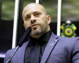 Imagem ilustrativa da imagem Moraes determina bloqueio de bens do deputado Daniel Silveira