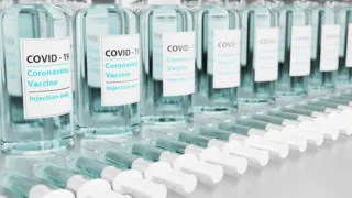 Imagem ilustrativa da imagem Vacinas contra a Covid poderão ser compradas em clínicas privadas