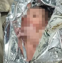 Imagem ilustrativa da imagem Bebê é encontrada dentro de sacola plástica em São Gonçalo