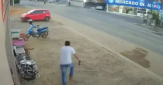Imagem ilustrativa da imagem Homem abandona cerveja para impedir acidente; veja vídeo