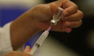 Imagem ilustrativa da imagem Órgão americano aprova vacinação contra Covid-19 em bebês