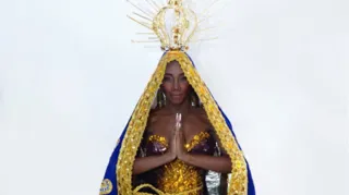 Imagem ilustrativa da imagem Mulher trans se veste de Nossa Senhora para exibição em concurso