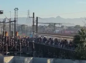 Imagem ilustrativa da imagem Manifestação suspende circulação de trens na Baixada Fluminense