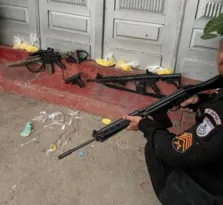Imagem ilustrativa da imagem Dois fuzis e duas pistolas são apreendidos pela PM no Rio