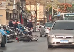 Imagem ilustrativa da imagem Motociclista morre após colidir com ônibus em São Gonçalo