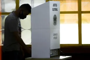Imagem ilustrativa da imagem Saiba como pedir para votar em trânsito nas Eleições 2022
