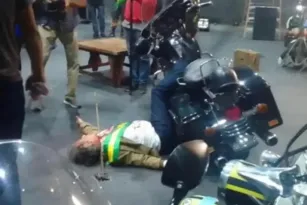 Imagem ilustrativa da imagem Globo nega envolvimento com encenação de atentado a Bolsonaro