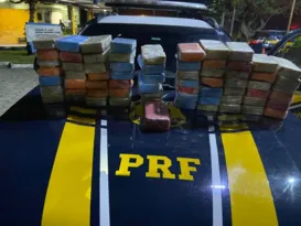 Imagem ilustrativa da imagem Homem é preso com 70 tabletes de cocaína em fiscalização da PRF