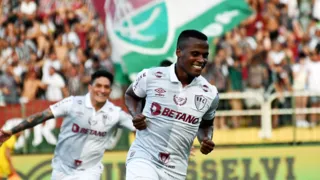 Imagem ilustrativa da imagem Fluminense vence o Bragantino com gols de Arias e Cano