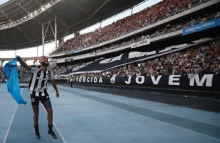 Imagem ilustrativa da imagem Chay encaminha saída do Botafogo e vai voltar à Série B