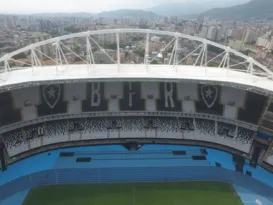 Imagem ilustrativa da imagem Botafogo tem oferta de R$ 400 milhões por naming rights do estádio