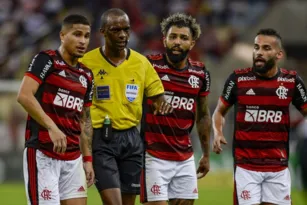 Imagem ilustrativa da imagem CBF divulga áudios do VAR de polêmico Flamengo x Athletico-PR