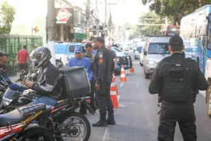 Imagem ilustrativa da imagem 'Pente-fino' contra motos irregulares em Niterói