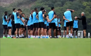 Imagem ilustrativa da imagem Surto de virose atinge mais de 10 jogadores no Botafogo