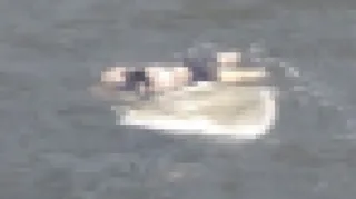 Imagem ilustrativa da imagem Corpo é encontrado boiando na praia de Gragoatá, em Niterói